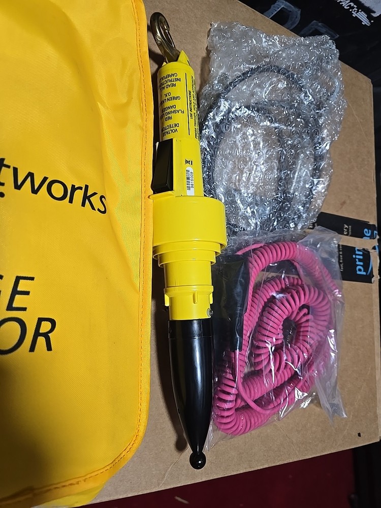 Fluke Networks C9970 Voltage Detector.
