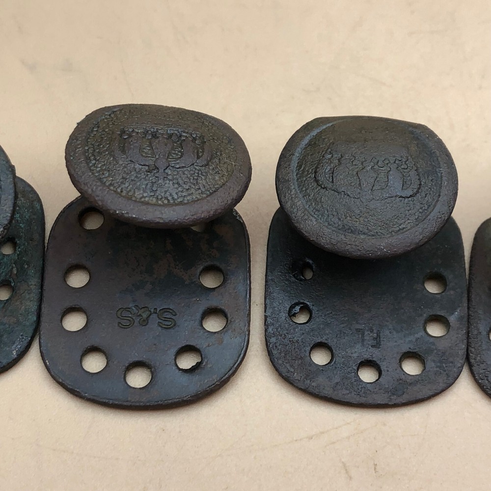 Original WW1 WWI German Army Uniform Belt Support Hook Button