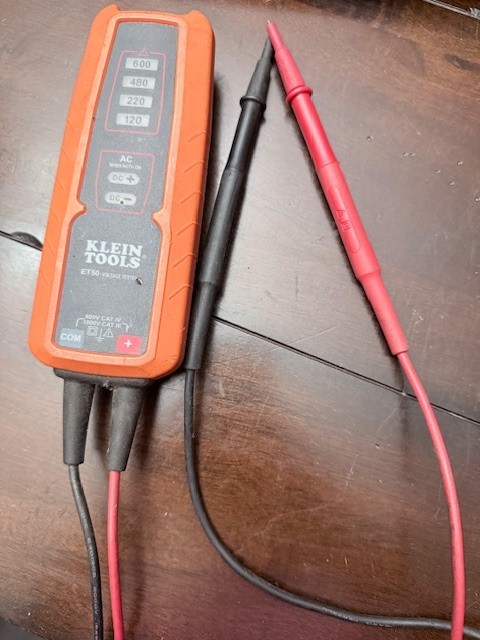 Klein Tools ET50 Electronic AC/DC Voltage Tester