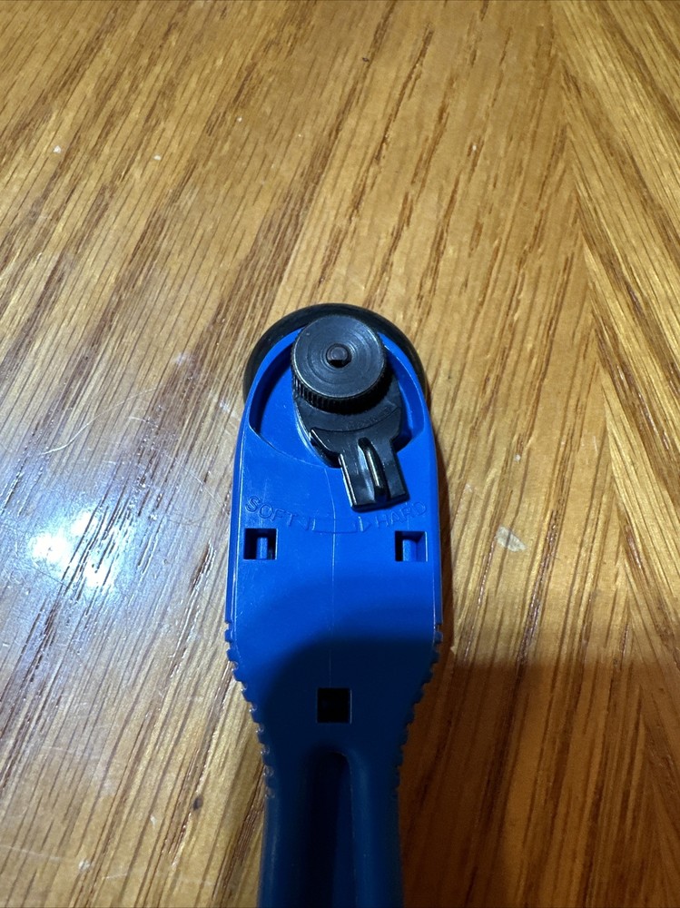 Kai Dritz Blue Rotary Cutter Sewing Tool Japan