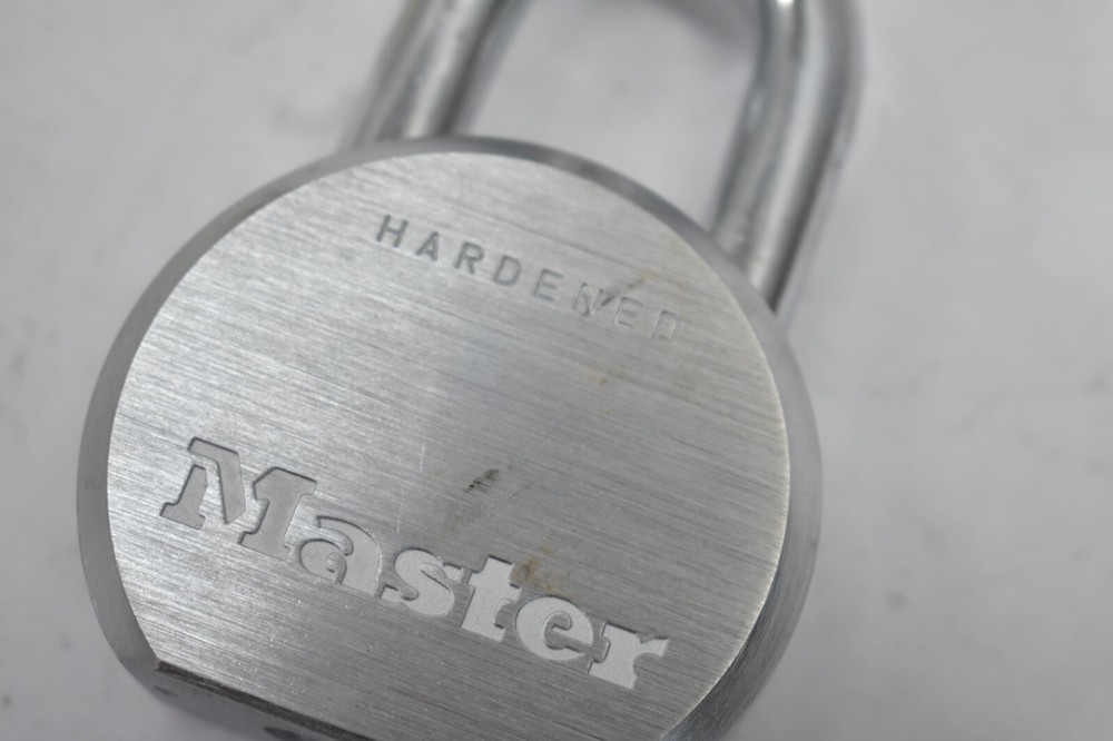 Master Lock 5 Pin Solid Steel Padlock Keyed Different 470-6230 Genuine OEM