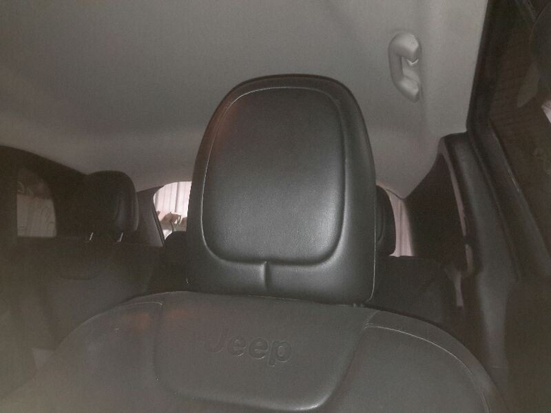 2018 Jeep Cherokee Driver Front Headrest Only Black Leather