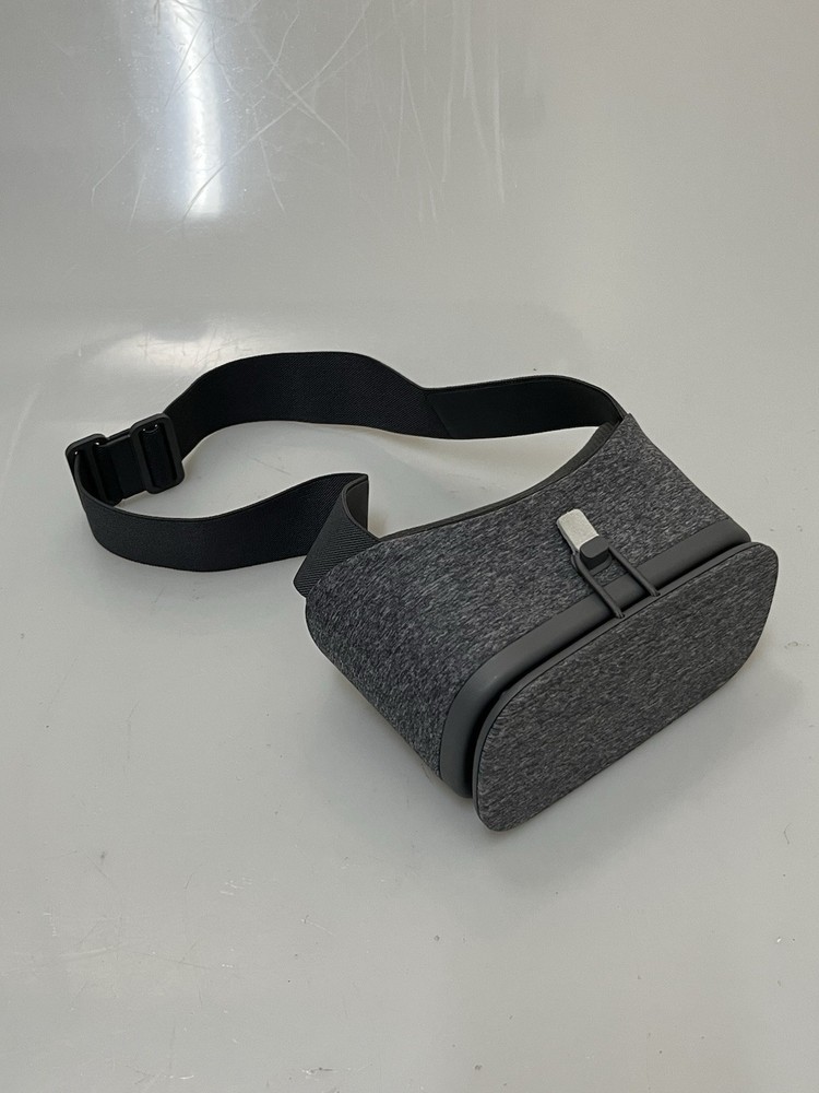 Google Daydream View Smartphone VR Headset with Remote
