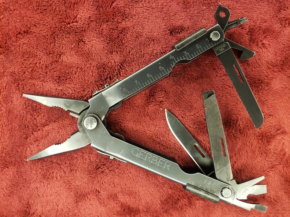 🔪🔪 Gerber Multi Tool Black Needlenose MP600