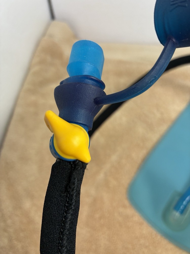 CAMELBAK Hydration Bladder 2 L Water Pack Reservoir Replacement with Filter