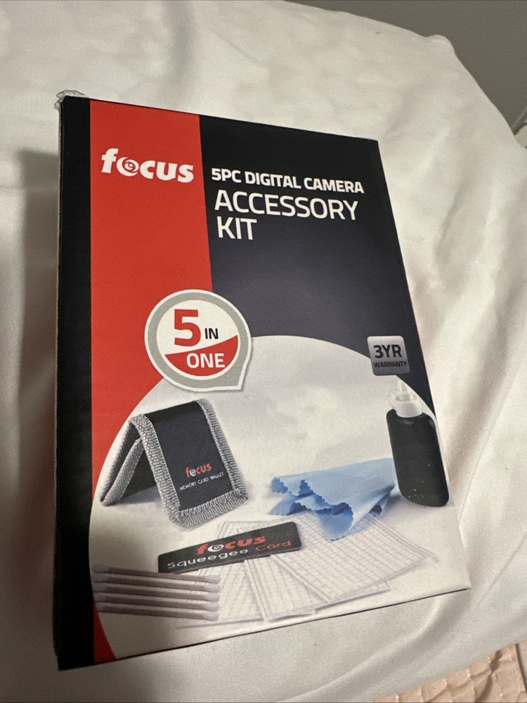 Focus 5 PC Digital Camera Accessory Kit