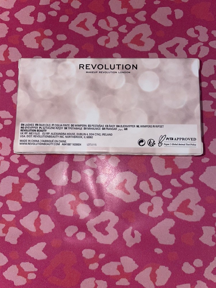 Revolution London Flutter Lashes Feather