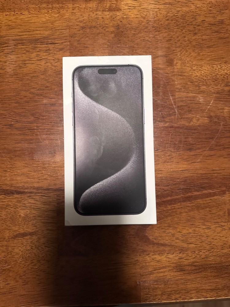 Apple iPhone 15 Pro Max - 256 GB - Black Titanium (Unlocked)