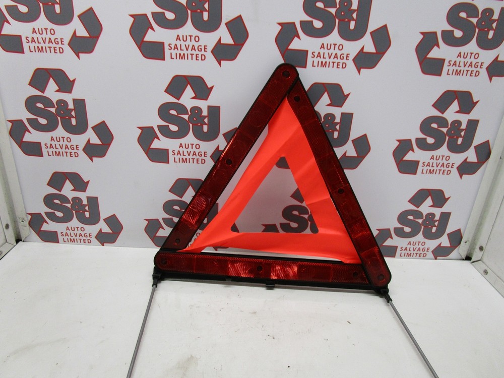Mercedes C Class Cl203 2004-2008 Warning Triangle 2038900514