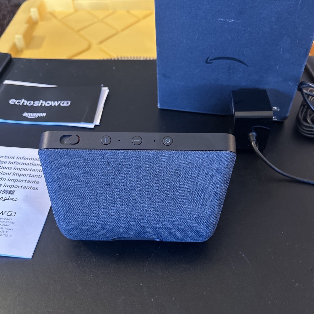 Amazon Echo Show 5 Smart Speaker Charcoal Black ❤️ Open Box