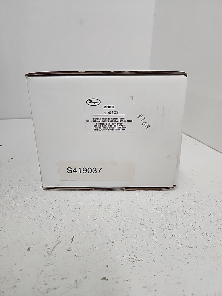 DWYER INSTRUMENTS, INK TDS122 THERMAL FLOW SWITCH **NOS**