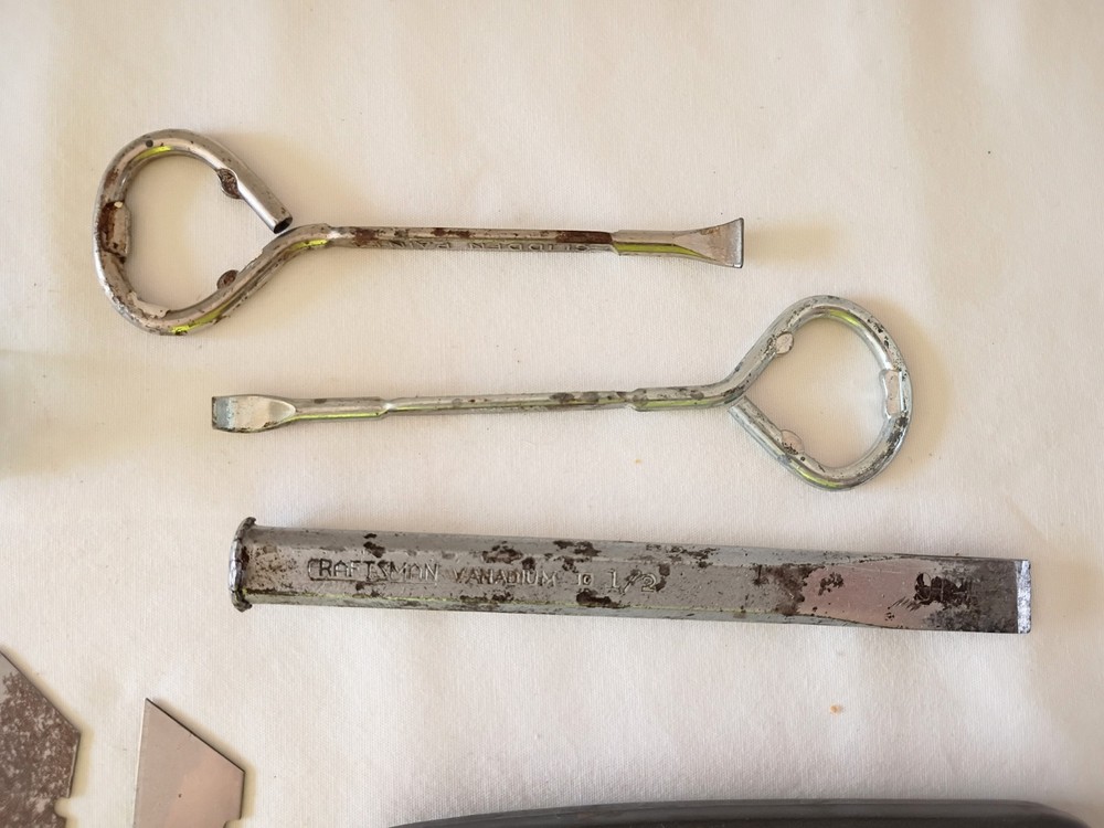 Assorted Utility Knives & Blades & More EUC