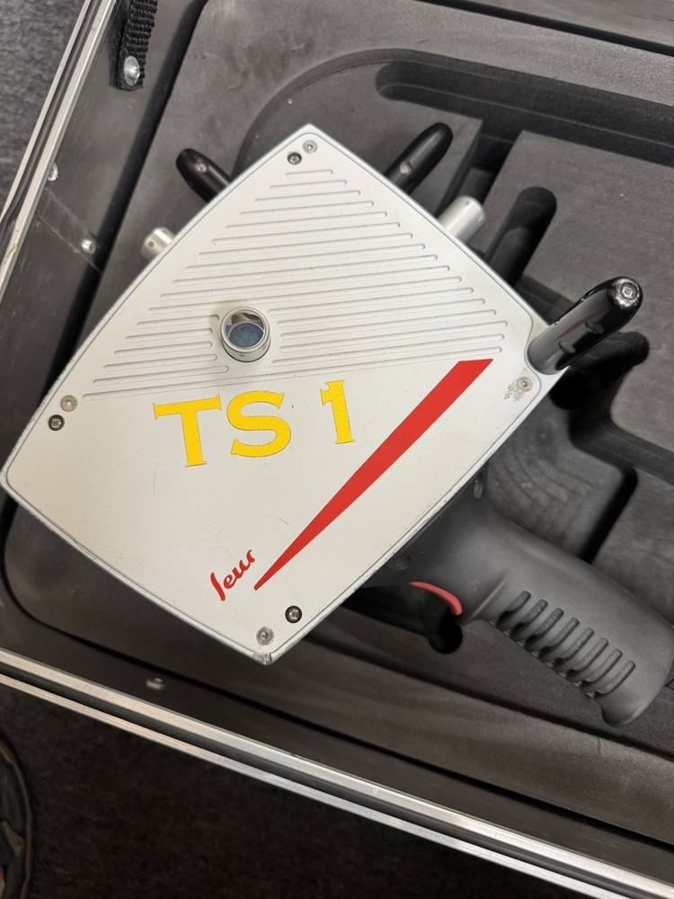 Leica T-Scan Laser Scanner