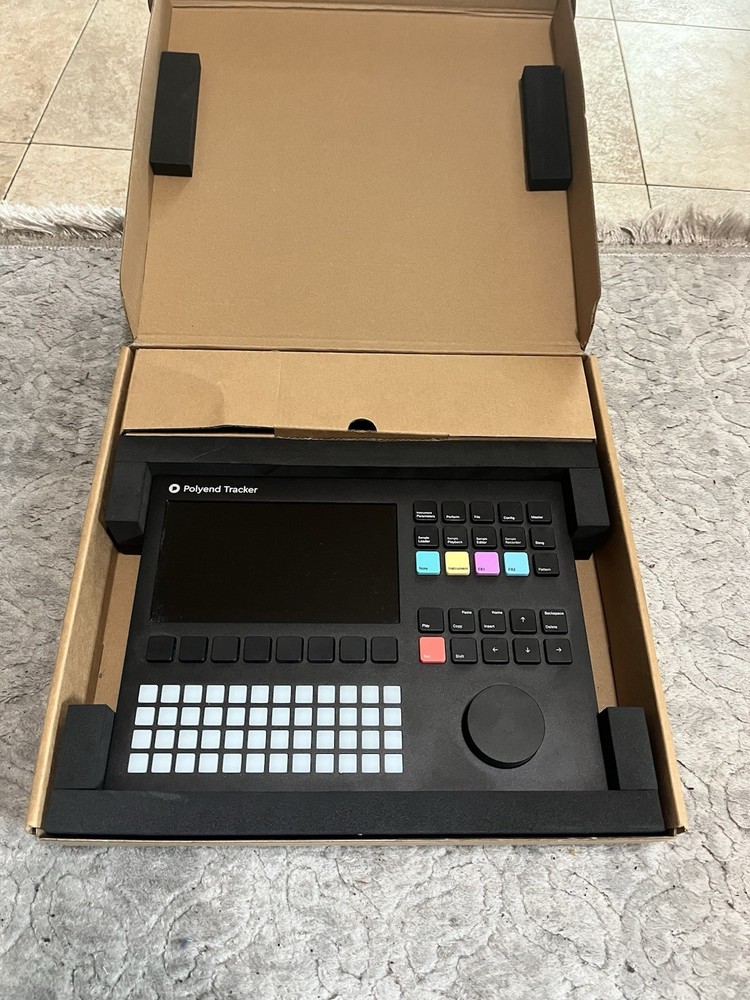 *MINT* Polyend Tracker Sequencer sampler MIDI workstation wavetable synthesis