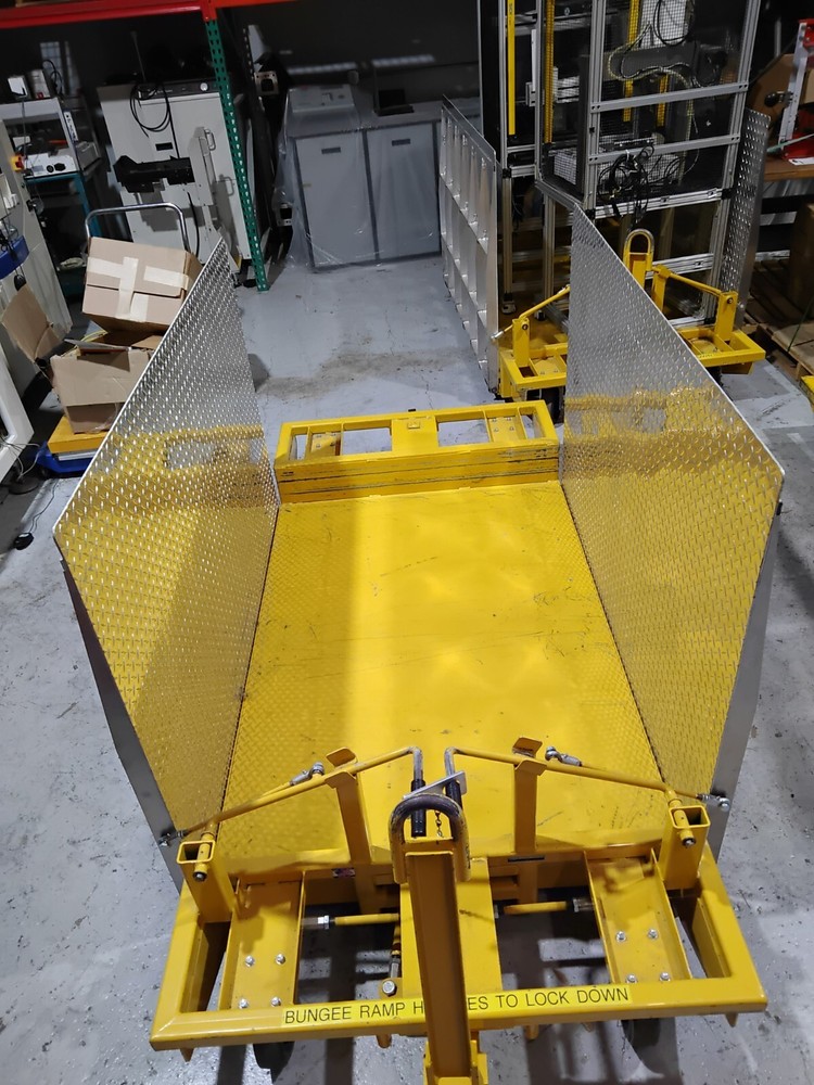 Nutting Link Steer Caster Trailer with Ramps