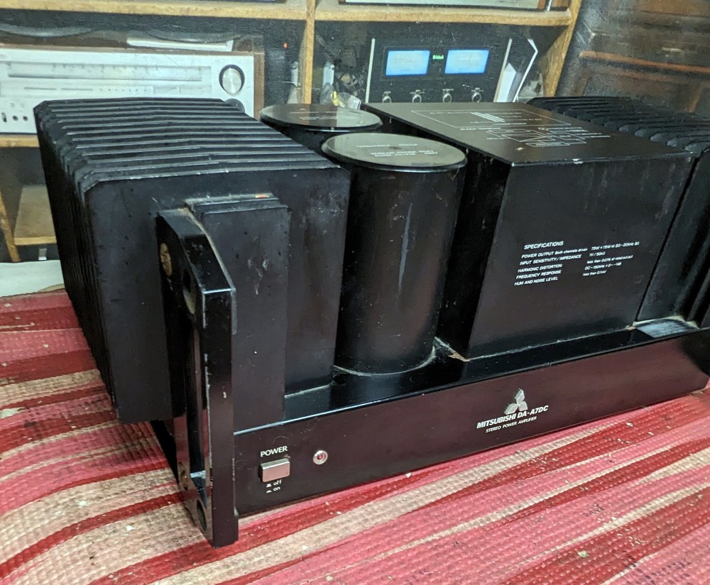 Mitsubishi DA-A7DC power amplifier