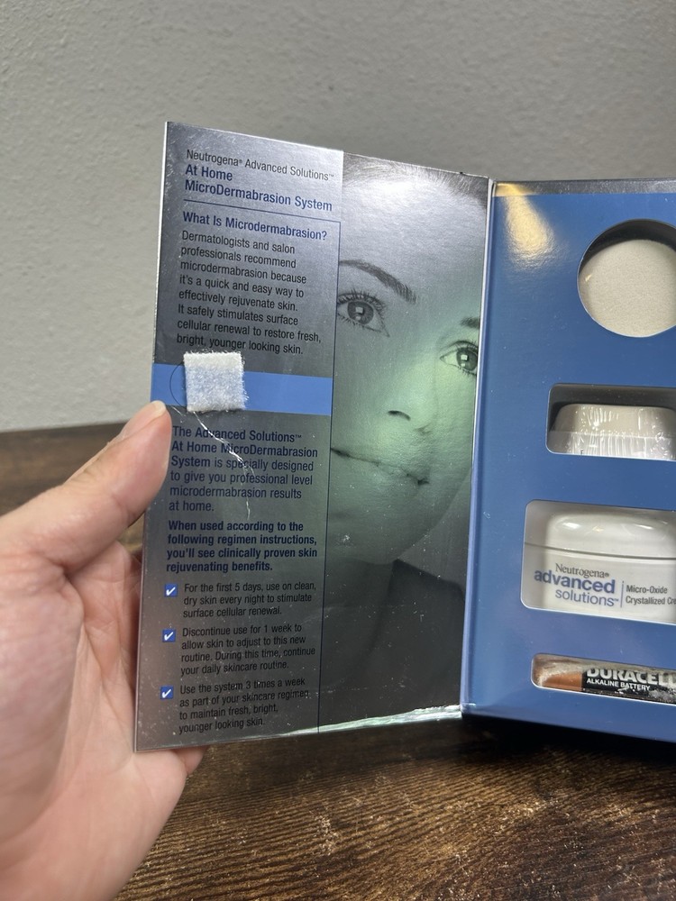 Neutrogena Advanced Solutions At Home MicroDermabrasion System