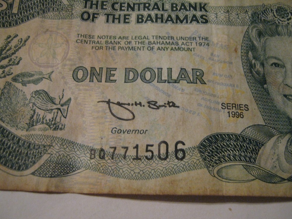 Bahamas FIVE One Dollar QEII notes 1996 Pick # 57a