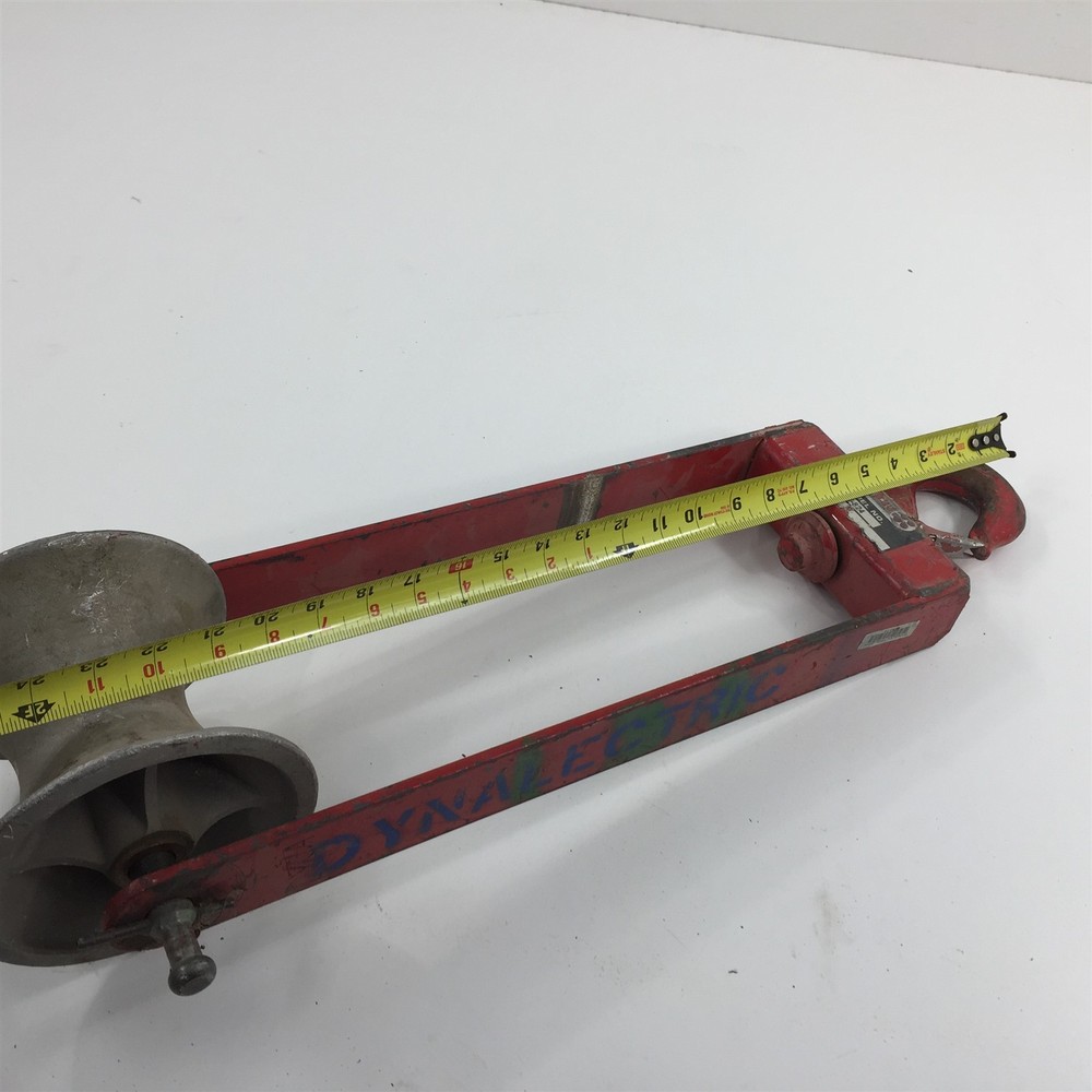 (1) Ensley Tool E-824 Hook Sheave With 6" Sheave