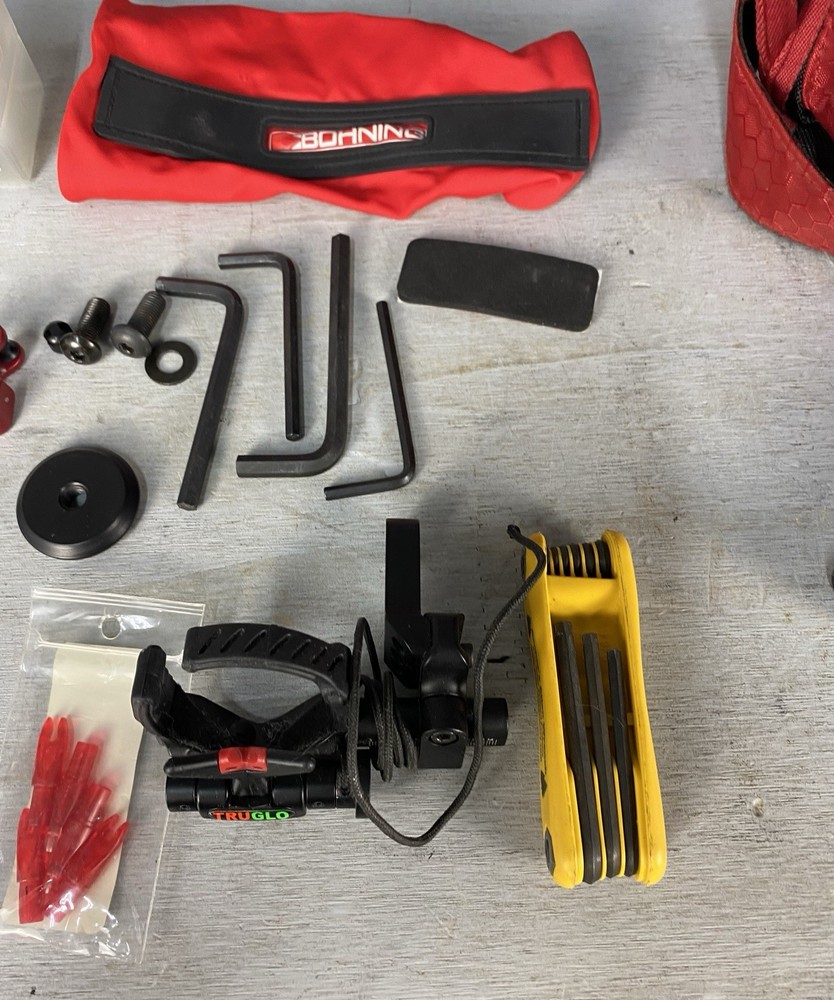 PSE Stinger X Right Hand Compound Bow - W/ Quiver Pack 10 Arrows & Accessories