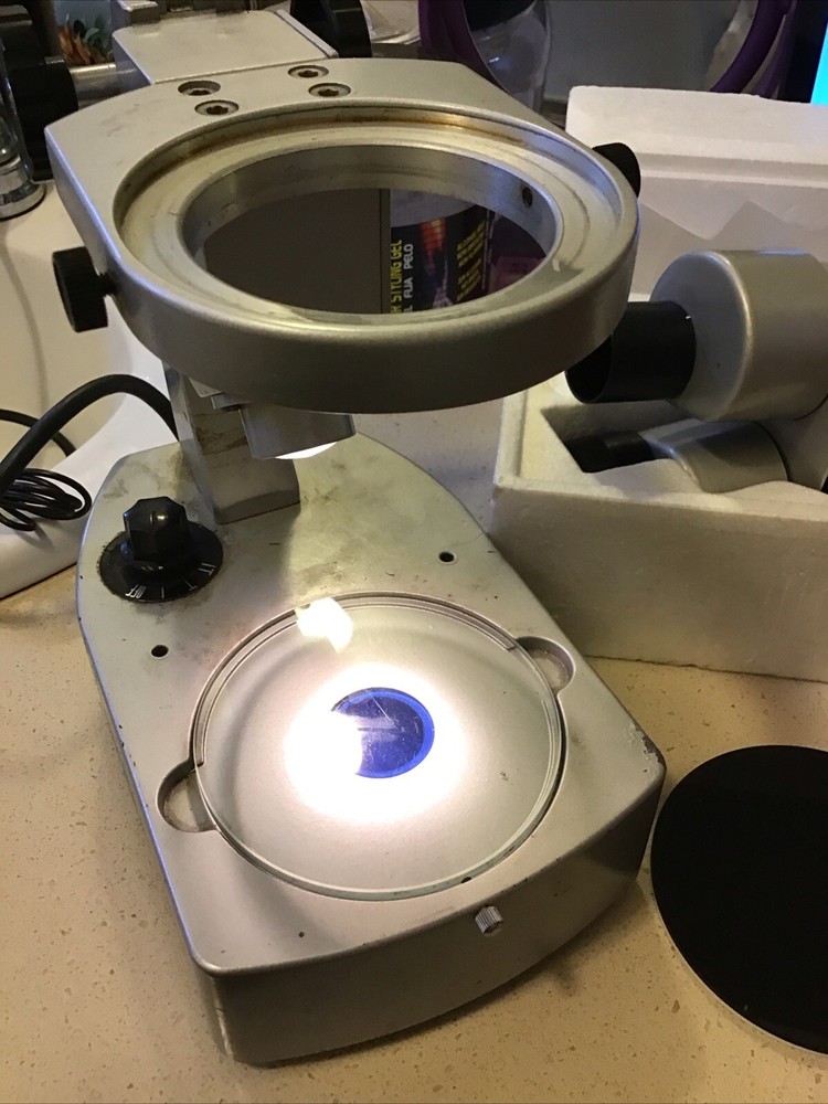 Seiwa Optical Stereoscopic Microscope