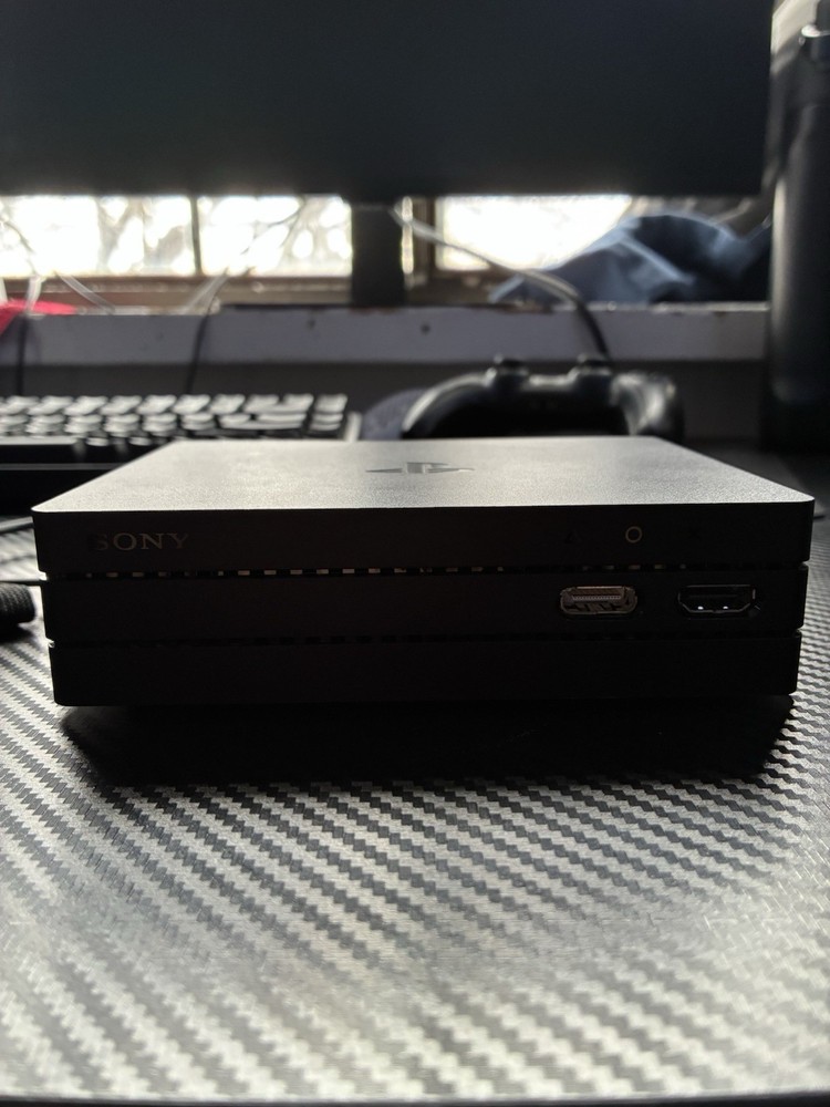 PlayStation VR Headset w/Camera, Motion Controllers, extra $15 for charging dock