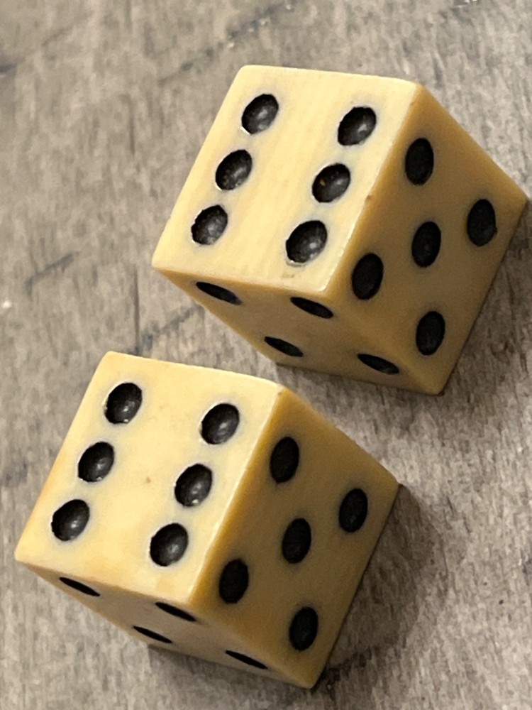 Old grained celluloid dice pair *slight stain 072025@
