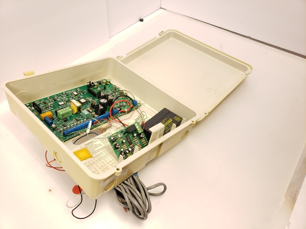 Linear Security DVS-2408 Wireless Alarm System Control Panel