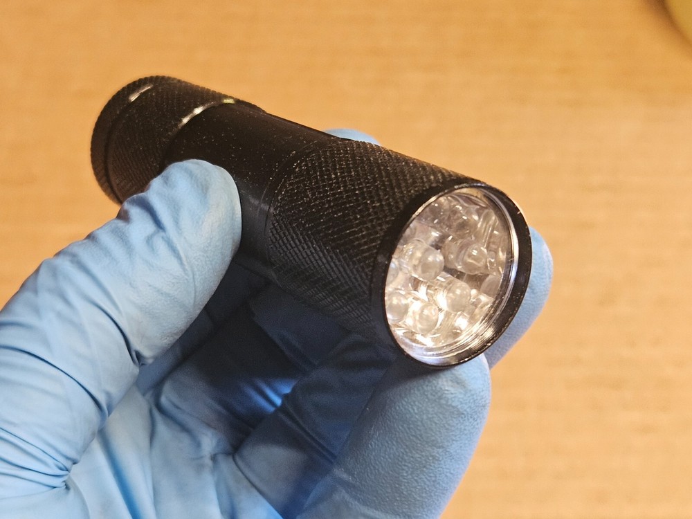 Deroyal UV Flashlight Batteries Included Lumitech™