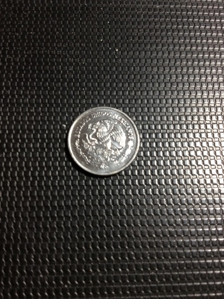 Mexico 5 Centavos 2002 As Pictured. Free Postage