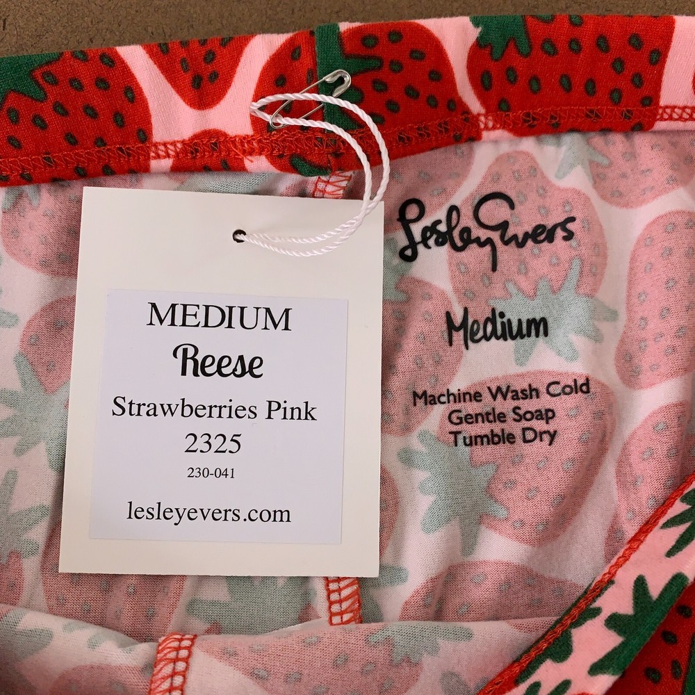 Lesley Evers Women's Size Medium Strawberries Pink Pull On Reese Leggings NWT