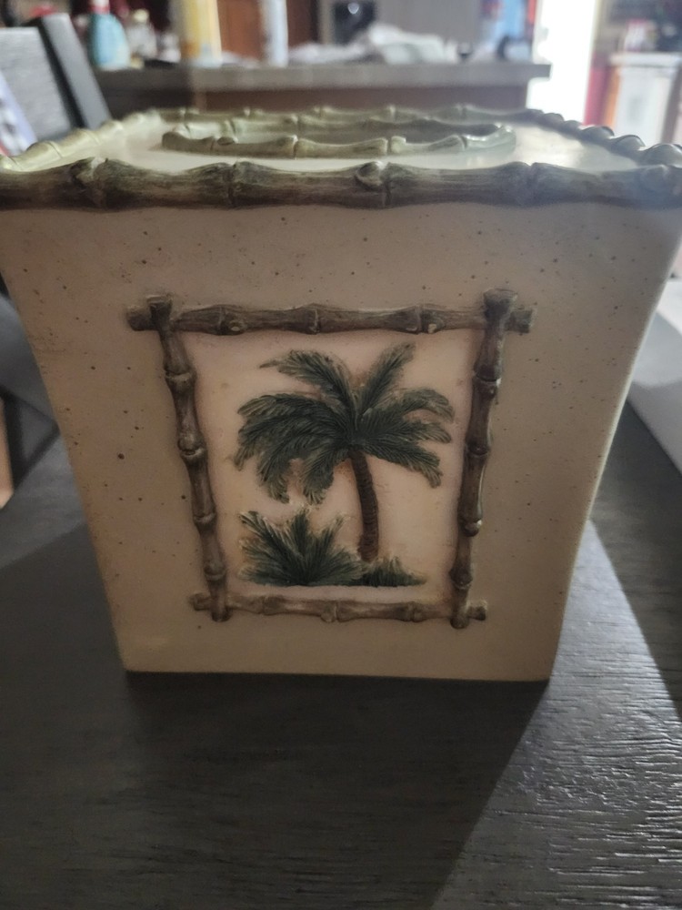 Kleenex Holder