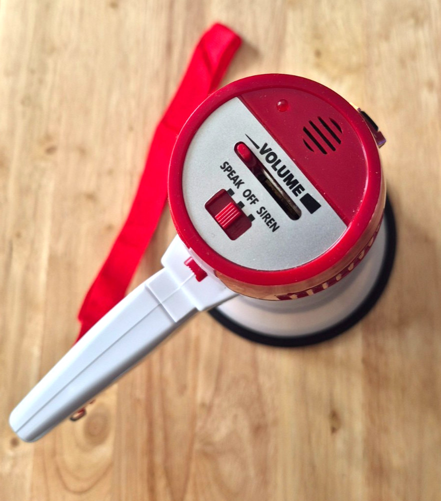 Truepower 10-watt Megaphone / Foldable Handle / Original Box / LN