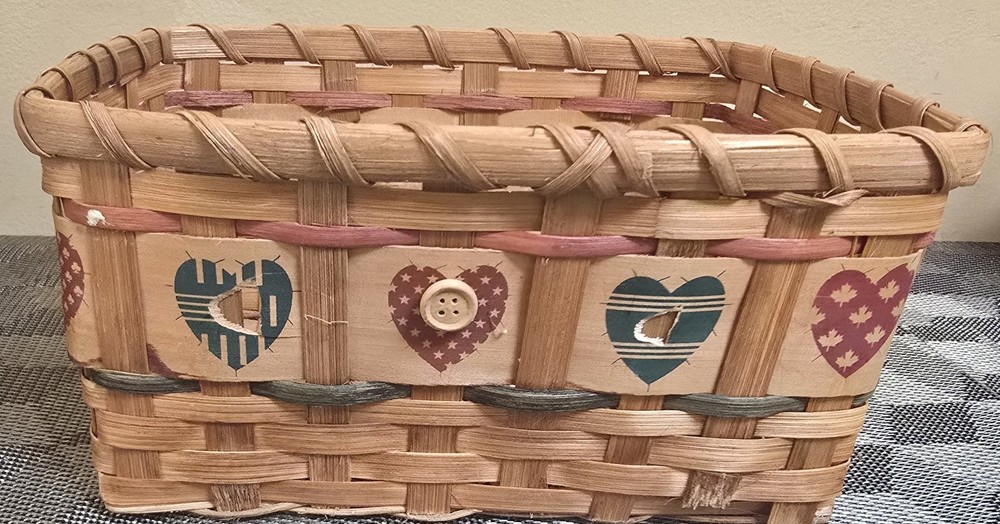 Woven Rectangular Basket; Heart Design;  9.5"x7.5"x4.75"