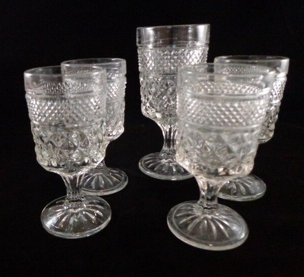 5 Wine Glasses Clear Glass Mixed Lot