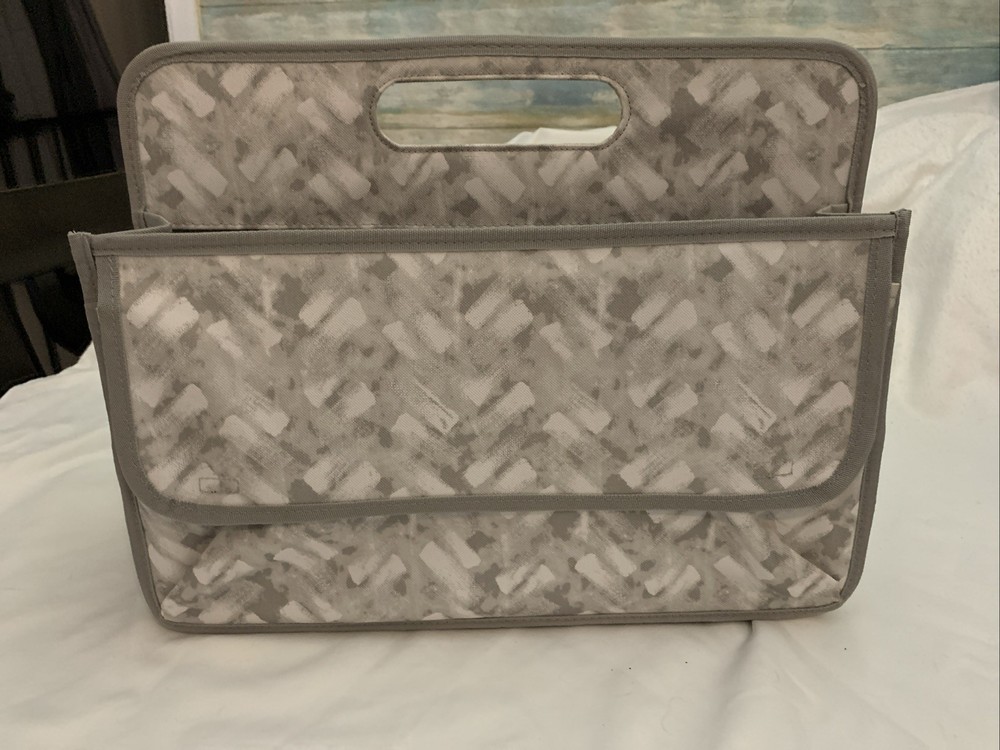 Thirty One Double duty caddy gray and white pattern New No Tags