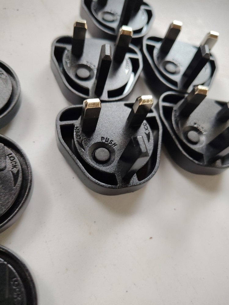 Manca Power Supply Base With 20 Adapters