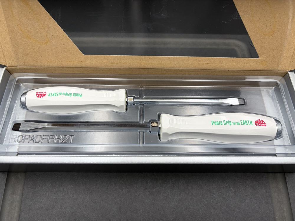 Mac Tools 2022 Striking Flat Screwdriver 2 Set Penta Grip White Hard Handle