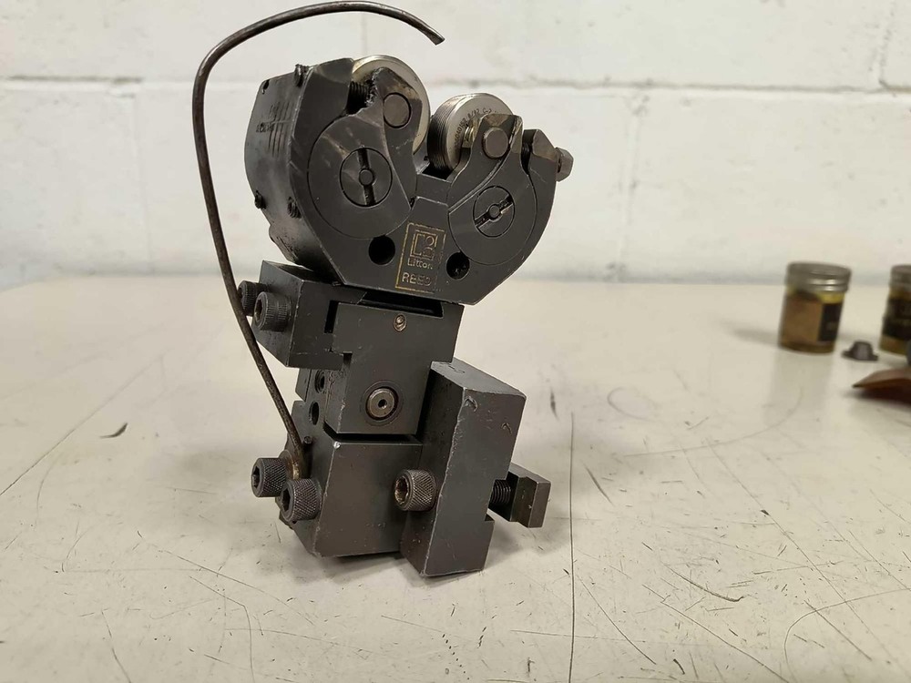 Reed B8 Thread Rolling Head Attachment with Assorted Thread Roll Dies B&S