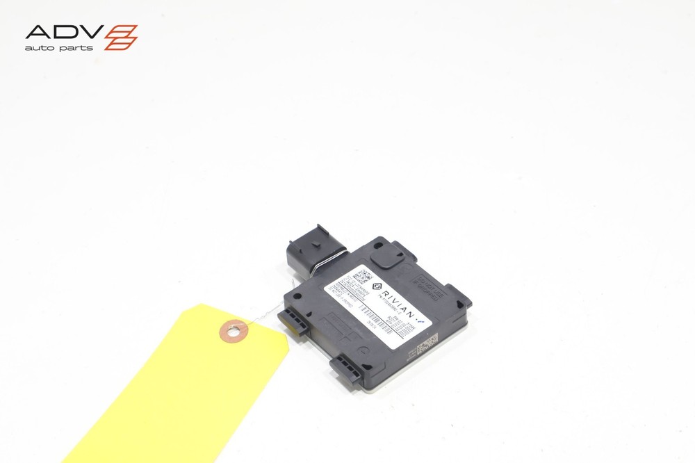 2025 RIVIAN R1S FRONT LEFT SIDE BLIND SPOT RADAR SENSOR MODULE UNIT OEM