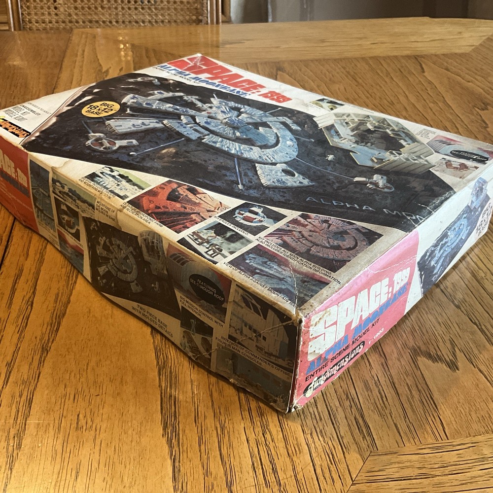 Vintage MPC 1976 Space:1999 Alpha Moon Base STARTED / COMPLETE