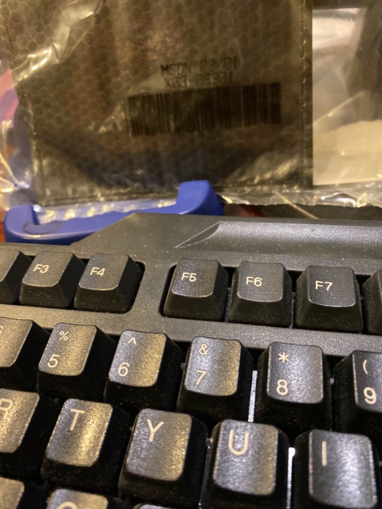 RARE , AUTHENTIC AND BRAND NEW Microsoft Exchange 2000 Server Rev. A. CD