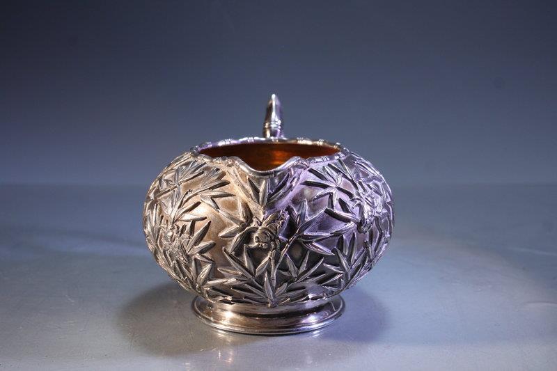 FINE ANTIQUE CHINESE EXPORT SILVER CREAMER,