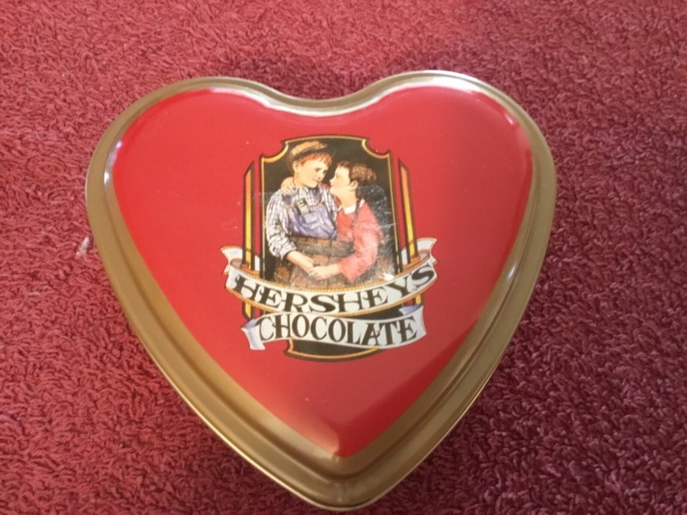 Hershey Chocolates Empty Heart Shaped Tin