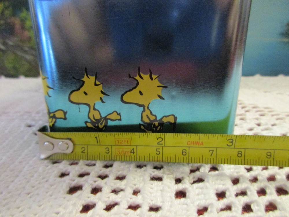 Peanuts Round Top Metal Lunch Box ~ Empty