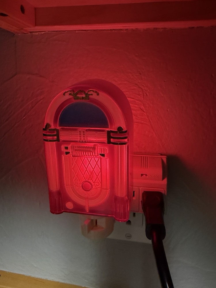 JUKEBOX NIGHTLIGHT Plug In - Lighted NEAT