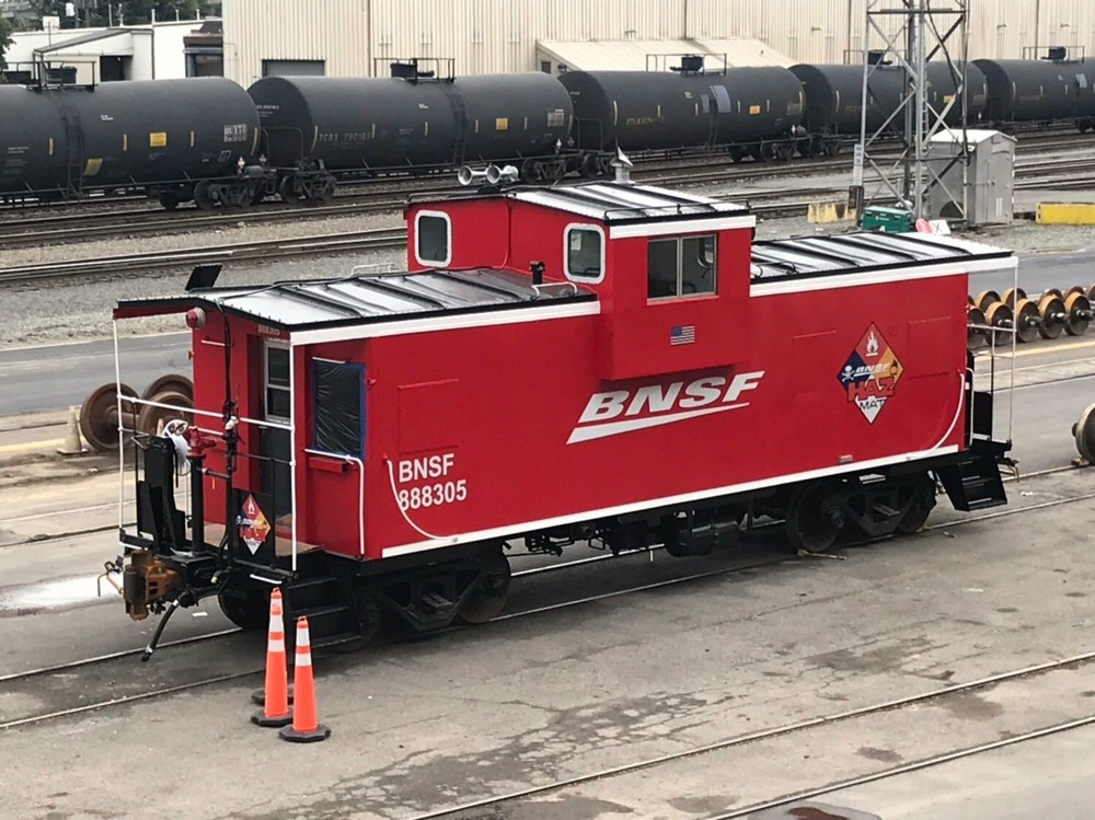 BNSF Hazmat Caboose & Riding Platform HO Scale Decal Set