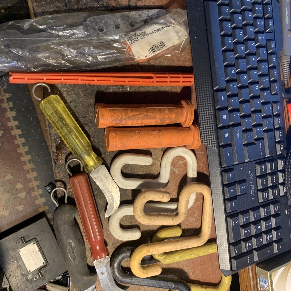 LOT OF LINESMAN TOOLS