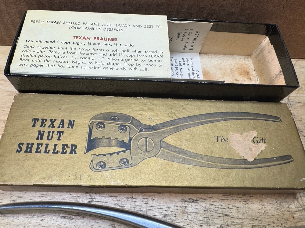 Vintage Texan Nut Sheller With Box