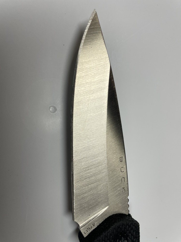 Buck fixed blade knife
